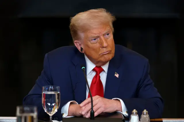 A Câmara de Comércio dos EUA, a MAIOR organização empresarial binacional do MUNDO e a maior câmara de comércio fora dos EUA, emitiu nota criticando Trump e pedindo negociação para evitar tarifas ao Brasil ☑️

A organização disse que mais de 6.500 pequenas empresas nos EUA