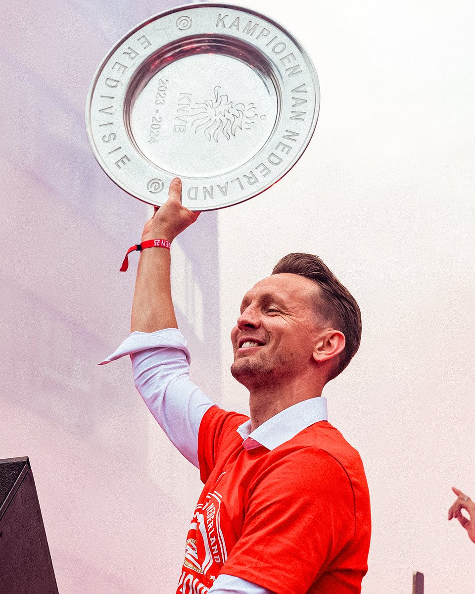 Shaked1906's tweet photo. @PSV #LUUKLE9END forever our number 9โค๏ธ๐ค https://t.co/cKw4Rv5WBJ