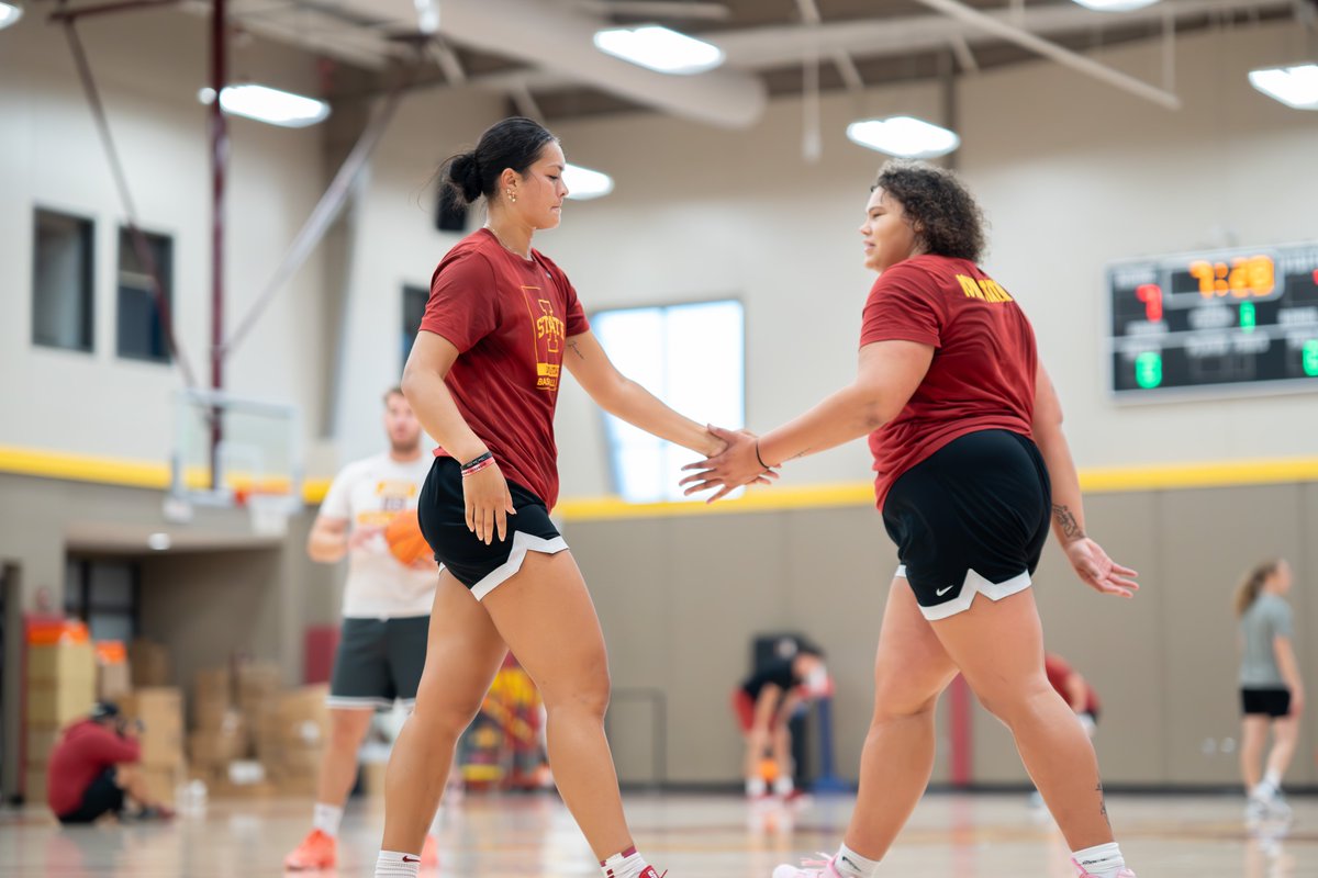 CycloneWBB's tweet image. We keep building 🧱

🌪️🏀🌪️