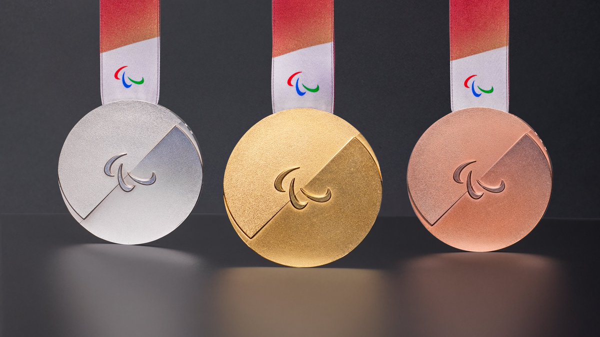 worldcurling's tweet image. We are OBSESSED π
Who will be taking these home from @milanocortina26 next year?
#curling #olympics #paralympics #medals