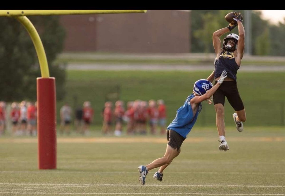 DrewCook357's tweet image. When that ball goes up it’s mine ‼️
@Coach55Hanson @EatTeam_2 @coachwil_412 @210ths