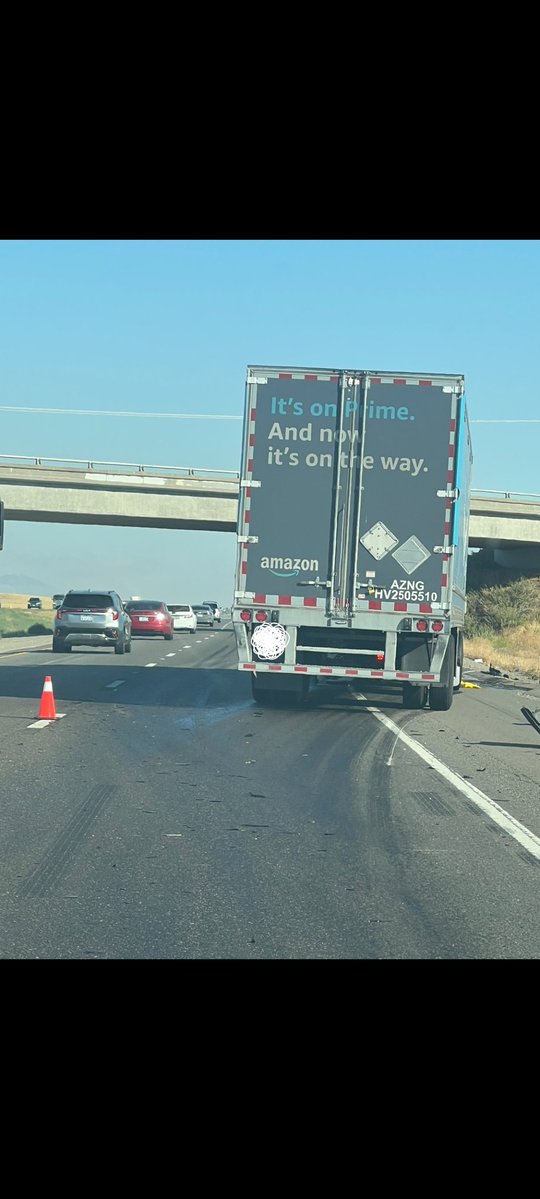 CHPTracy's tweet image. 🚨 Traffic Alert - Tracy Area 🚨
A semi crash on I-580 westbound, east of Tracy Blvd. has the #2 lane blocked. The semi is disabled and estimated to be cleared in approximately 45 minutes.
🚗 Traffic is getting by in the #1 lane, but delays are significant.
