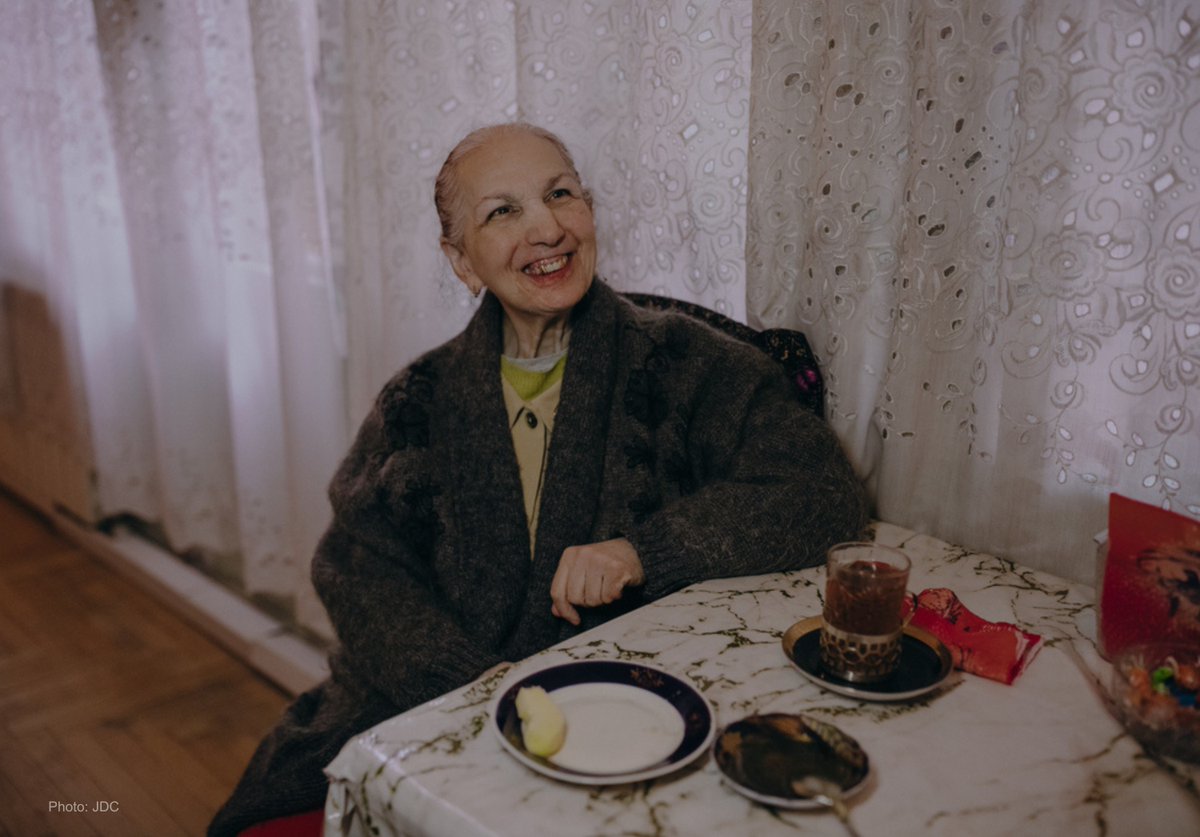 TheFellowship's tweet image. From a modest apartment in Tbilisi, Shafag faces the challenges of aging. At 71 years old, she must cope with several chronic illnesses that have made it increasingly difficult for her to talk — but her shining eyes still speak volumes. They reflect a lifetime of memories,…