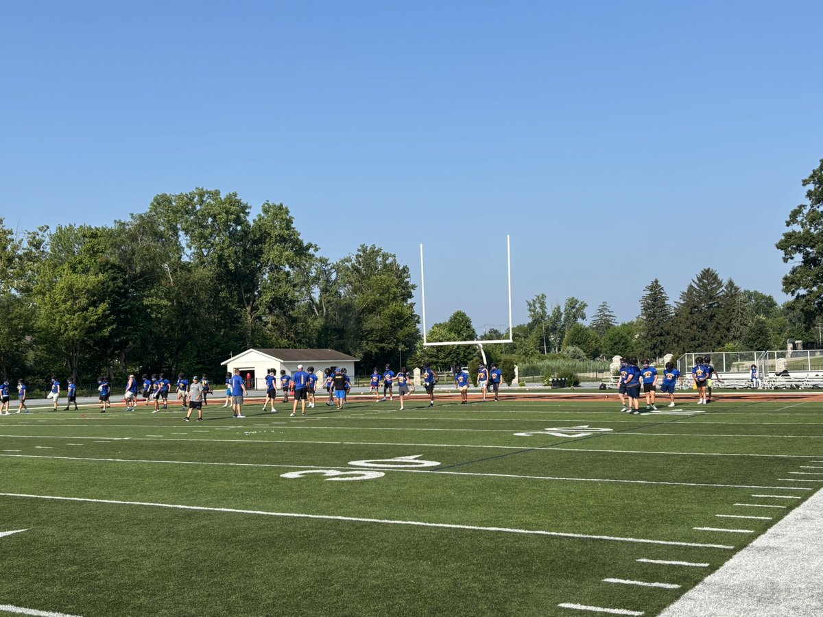 woogeneralsfb's tweet image. Work Wins!!!! Day 2⚔️🔵
Breakfast: ✅
Practice: ✅
Special Teams Meeting: ✅
Lunch:
4 Team 7 on 7:
Dinner:
Culture Talk/Free Time:
Excited for another day to WORK & get better!
