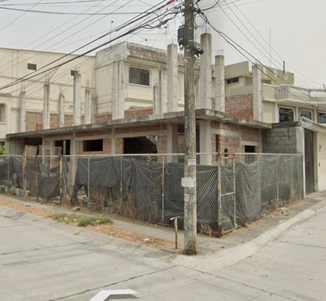 Cdla_Guayacanes's tweet photo. Vecinos de la Mz. 38 nos indican que hay un individuo tratando de ingresar a las casas vecinas  aprovechándose de una construcción sin terminar. Atender @PoliciaEcuador @ecu911sambo @segura_ep
➡️ https://t.co/MVPZpYeC1F https://t.co/iYtypadIsV