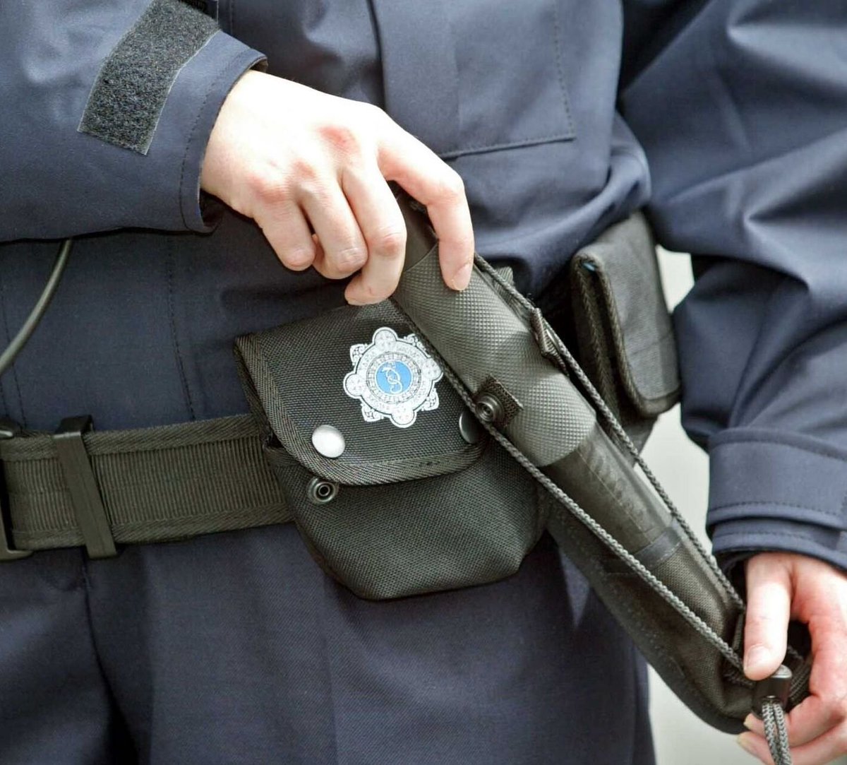 courtsnewsIRL's tweet image. An armed burglar who forced his way into the home of a woman and her autistic child and threatened to stab her has been jailed for three years and nine months.
courtsnewsireland.ie/knife-wielding…