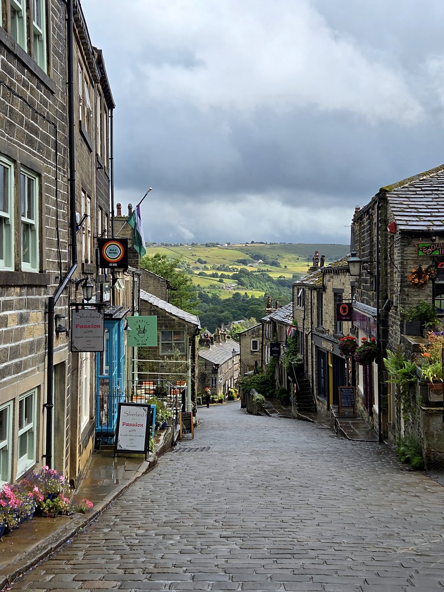 unwantedgherkin's tweet image. Made a stop in Howarth for the night. Beautiful town, known for the Bronte sisters. Absolutely pissing it down though 🙄 #Yorkshire #Howarth