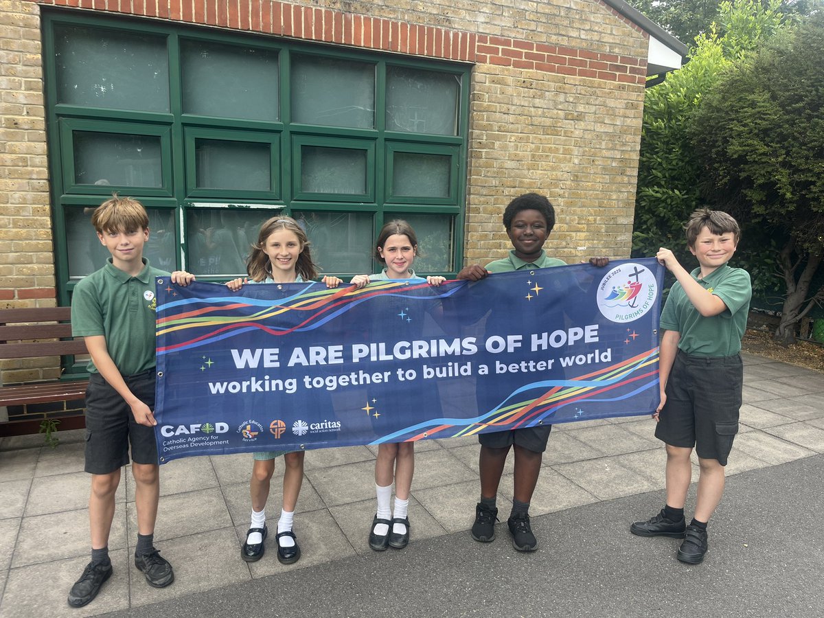 StAndrewsSW16's tweet image. A huge thank you to Mary from @CAFODSchools for visiting us today and sharing such inspiring insights about the Year of the Jubilee with our Year 5 children. It was a meaningful and thought-provoking session that really brought the theme of ‘hope’ to life. ✝️🌍