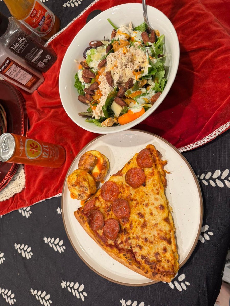 Pizza for the soul, salad for the goals 🥗🍕
#FoodieDelight #WhatIAteToday #PizzaLovers