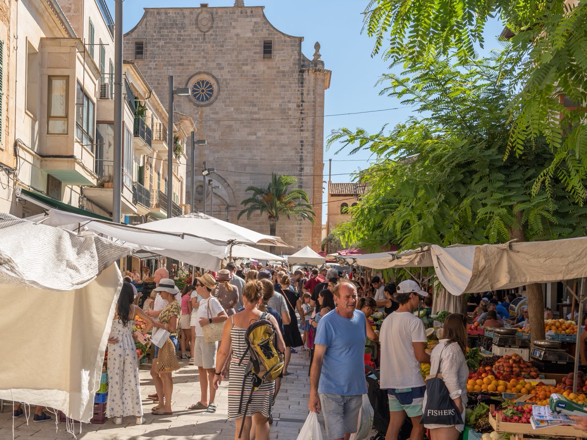 WTTC's tweet image. ๐๐ Tourism has to be carefully managed if the sector is to achieve its enormous potential.
#Overcrowding is one of the highest-profile challenges faced by the sector, with complex causes- both seasonal trends, and deeper, structural issues ๐ bit.ly/4lcmhIf