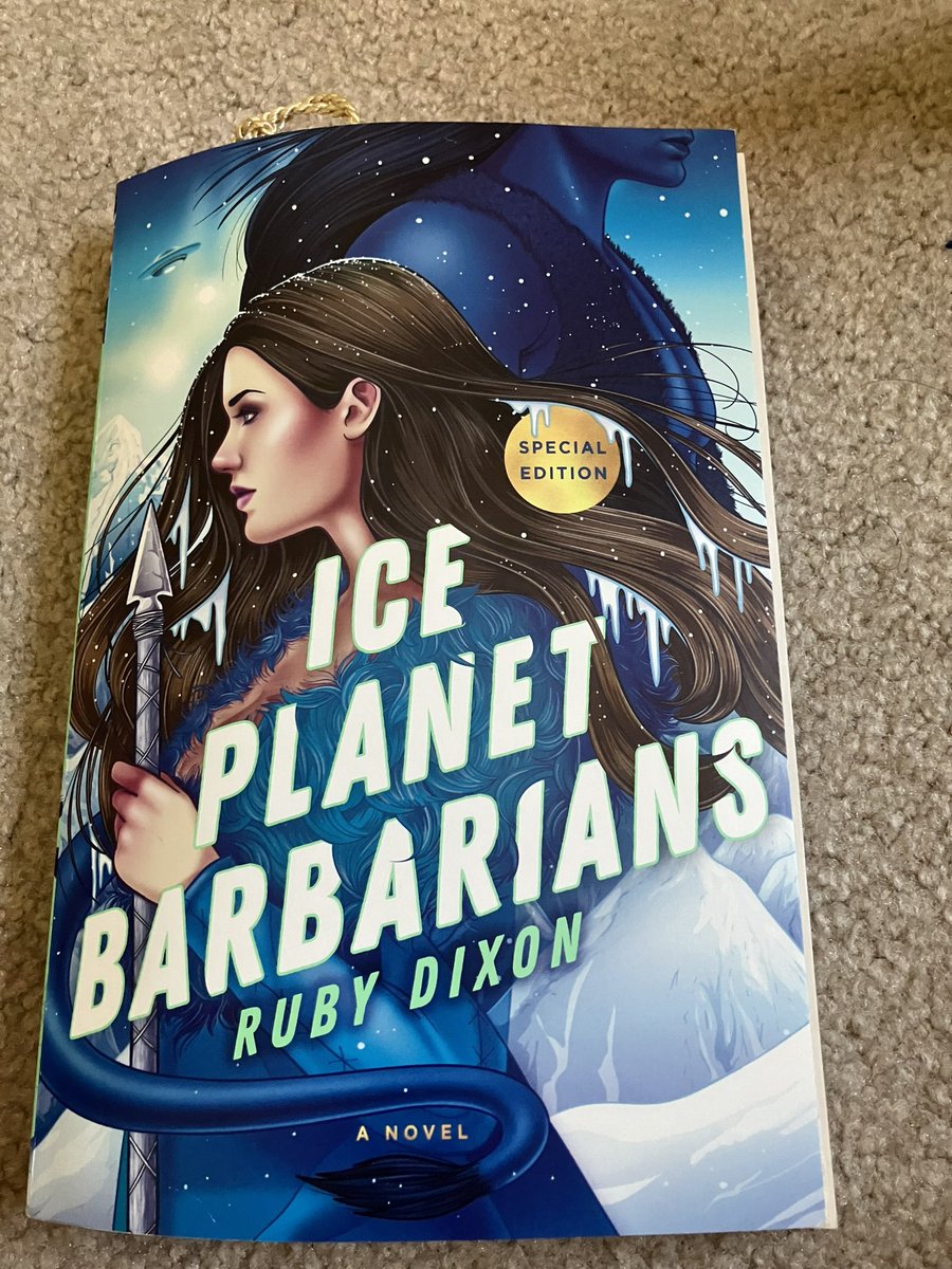 LetiziaWrites's tweet image. #amreading this gift from my partner - ICE PLANET BARBARIANS
#writingcommunity #booklover #BookLovers #booktwt