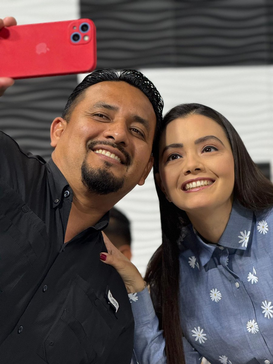 Martes iniciando desde temprano en nuestra capital #Chetumal con todo el
team  de Omelette Político. Gracias por la oportunidad de utilizar sus cámaras y micrófonos. 🙏🏻🫶🏻❤️