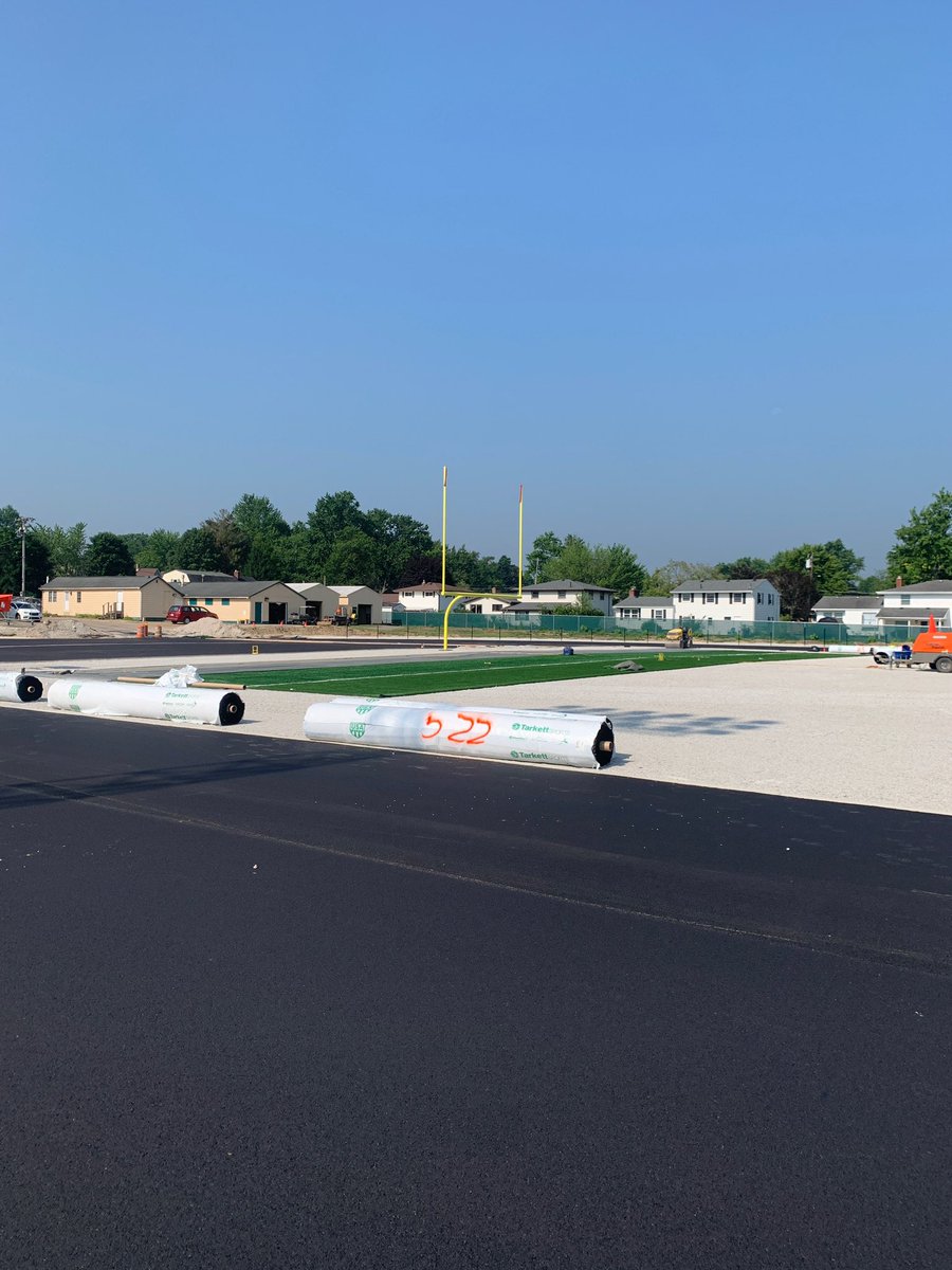 TheCometSuper's tweet image. There’ll be a lot of progress happening at the stadium in the next few weeks! We’re also working on a few stadium partnerships with local supporters. Stay tuned for the exciting details! Go Comets! 💚💛
@SteeleComets @AmherstFootball @AmherstQb @Steele_Soccer25 @CometCoachGonzo…