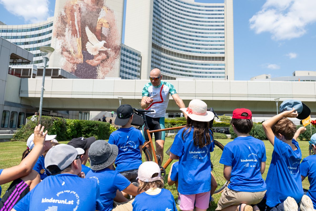 UN_Vienna's tweet image. Today at #UNVienna, the Bike-the-Line team & KinderUni kids were welcomed by UNOV Representative Chhaya Kapilashrami, Amb. Bohn @GermanyUNVienna, Alena Sirka-Bred @Stadt_Wien & UNIS.
Congrats on finishing the memorial bike tour 🙌marking 80 years of the #UN and the end of WWII.