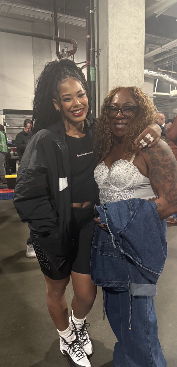 When I 1st got into wrestling in 2016, I didn’t know much… my Husband <a href="/MontezFordWWE/">𝕂𝕚𝕟𝕘 𝕋𝕖𝕫</a> is literally a wrestling historian so I asked him who should I watch and study?
1st person he said was Jazz!
I still remember the night we sat and watched hours of matches he pulled up as he