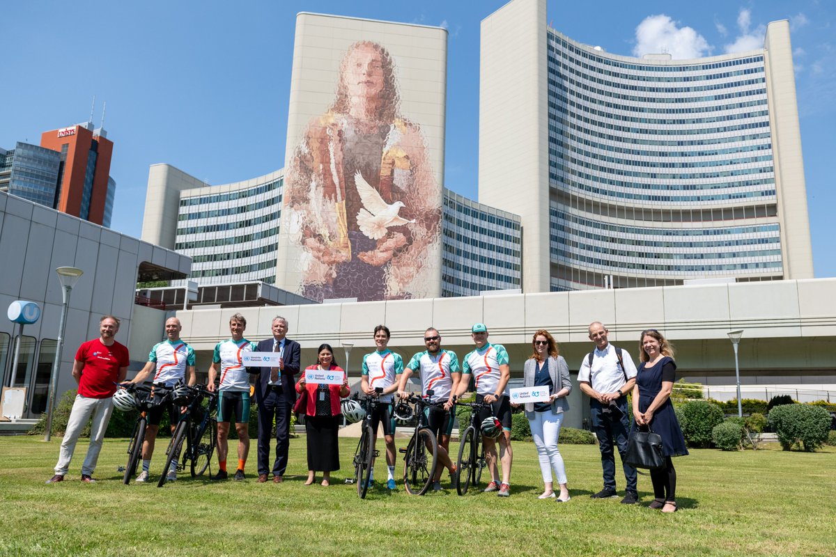 UN_Vienna's tweet image. Today at #UNVienna, the Bike-the-Line team & KinderUni kids were welcomed by UNOV Representative Chhaya Kapilashrami, Amb. Bohn @GermanyUNVienna, Alena Sirka-Bred @Stadt_Wien & UNIS.
Congrats on finishing the memorial bike tour 🙌marking 80 years of the #UN and the end of WWII.