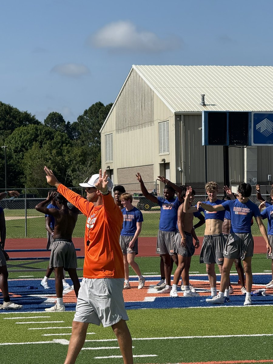 WE BAAACCCCKKKKK! Fourth Quarter of summer workouts has begun! #FinishJagsFinish #IronJags #GoJags