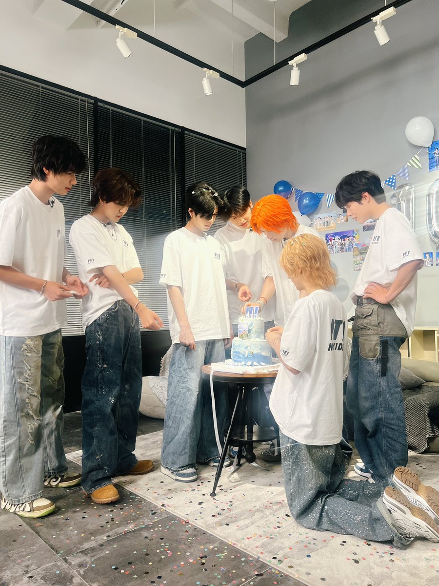 thiothamm's tweet image. Hello everyone, I am NexT1DE Cool Guy Thi-o, and it has been 100 days since our group was formed; every single day has been new and exciting to me: mild weather, milk tea, spicy stir-fried pork, traveling to various countries and cities with my brothers, and meeting each and…