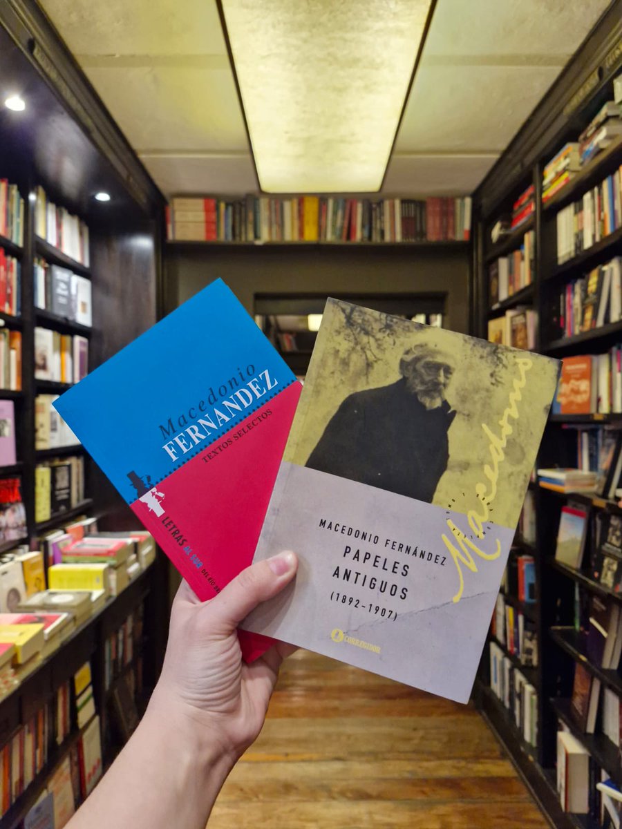 Hoy nos pusimos a bucear en la categoría de #NoFicción de nuestro blog y encontramos algunos textos increíbles, extraídos de joyas que se encuentran en la librería.

Va un hilo, porque lo bueno se comparte 🧵