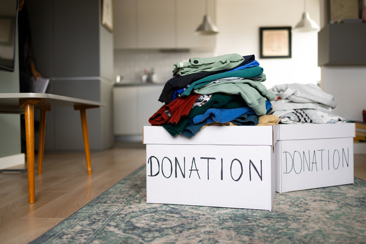 PouchStorage's tweet image. Donating or downsizing? Use Pouch Self Storage as a temporary home for items you're sorting through.👉 pouchselfstorage.com #DeclutterDonateStore #StorageHelp #PouchSelfStorage
