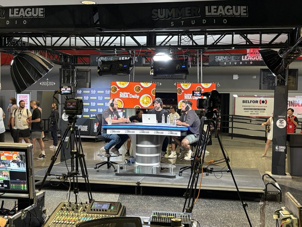 Esfandiar Baraheni tweet media