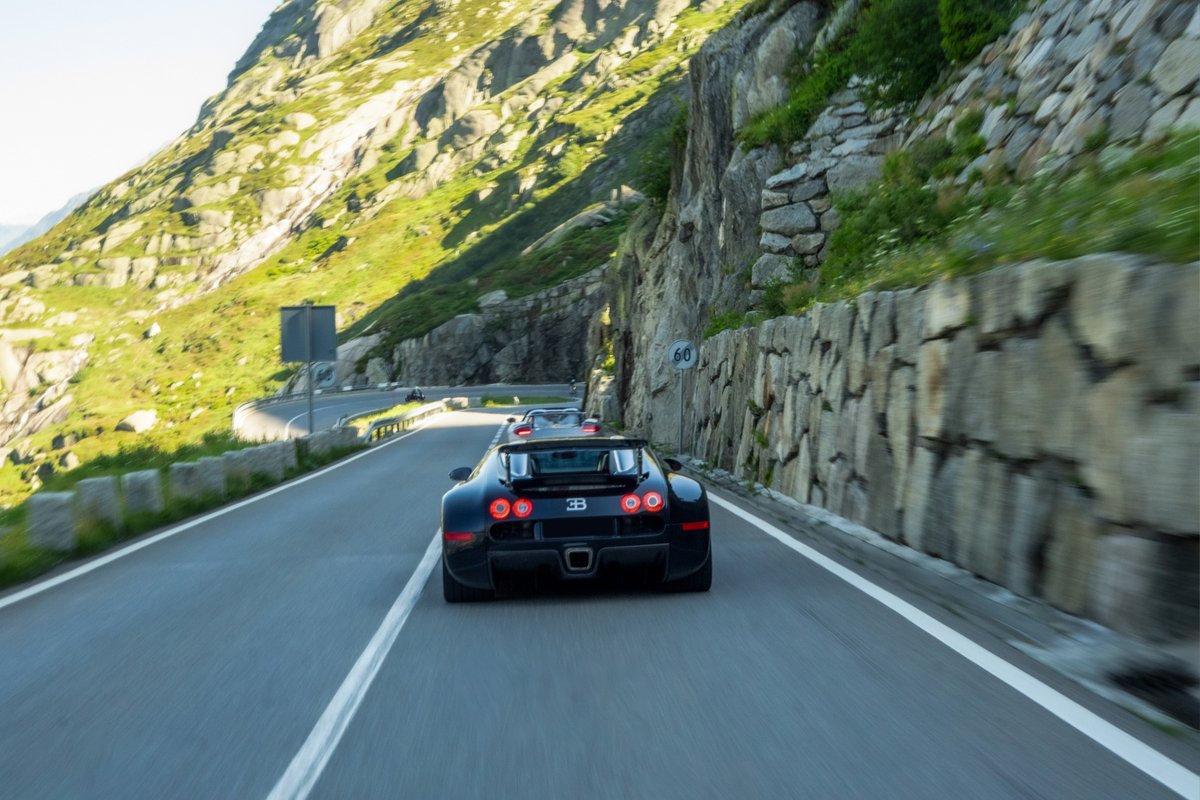 Bugatti's tweet image. Elegance meets elevation.
The BUGATTI VEYRON ascended the Swiss Alps, reaffirming its legacy at the Supercar Owners Circle in Andermatt. A celebration of the most iconic supercars, past and present.
#BUGATTI #VEYRON #SUPERCAROWNERSCIRCLE
–
bugatti.link/consumption