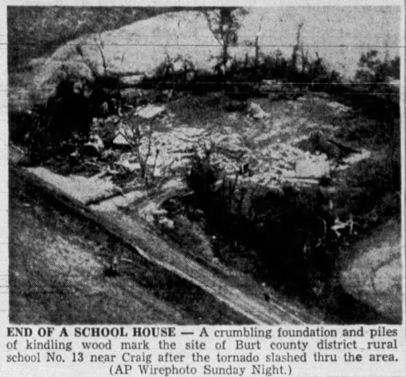 tornado_talk's tweet image. Oakland–Craig, NE F4 #Tornado – July 15, 1950! A destructive F4 tornado tracked due east for 10 miles across eastern Nebraska. Four farm homes were destroyed and 26 others were damaged. Cars and trucks were thrown several hundred feet. Forty cattle and 100 hogs were killed.…