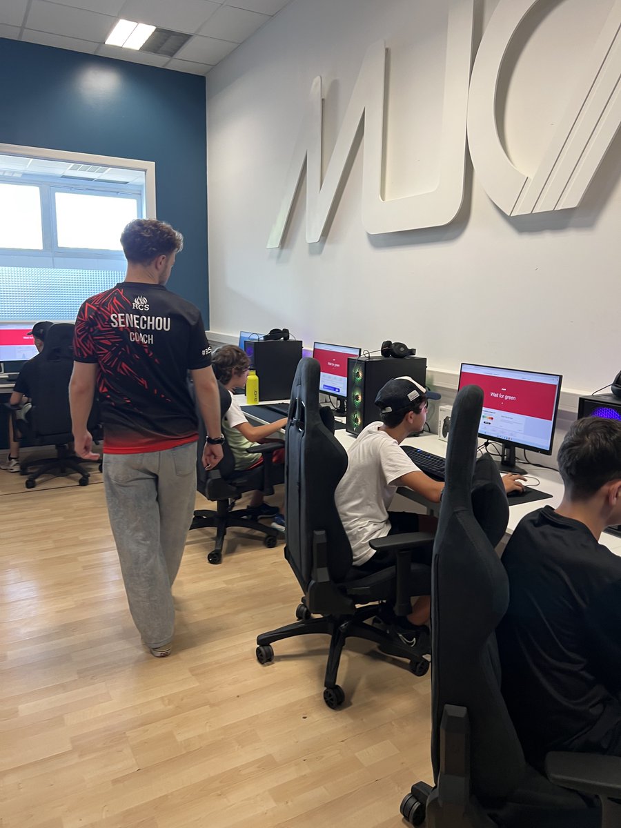 ROCALYS 🔥 (@rocalys_esport) on Twitter photo Pendant les deux prochaines semaines nous serons au <a href="/MUCOmnisports/">MUC Omnisports</a> <a href="/MucVac/">MUC Vacances</a> pour animer le stage sport / esport de l’été !
Un seul objectif : partager notre passion ! Pendant les deux prochaines semaines nous serons au <a href="/MUCOmnisports/">MUC Omnisports</a> <a href="/MucVac/">MUC Vacances</a> pour animer le stage sport / esport de l’été !
Un seul objectif : partager notre passion !