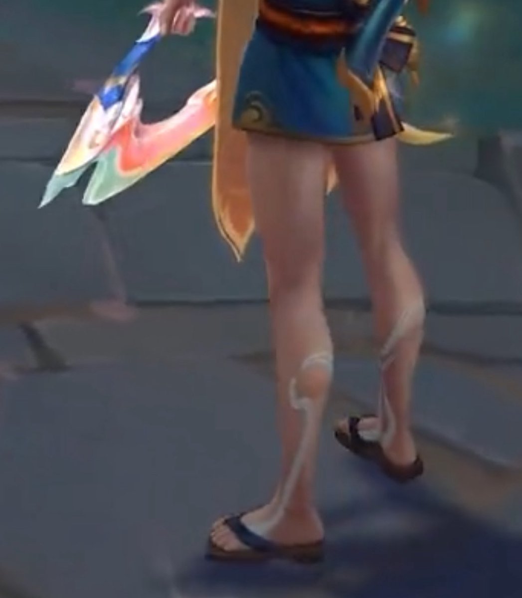 JLilyMaxon's tweet photo. So if the prestige skins are like, gala skins…does that mean Aphelios is showing up to this prestigious gala in the shortest little bathrobe LOL 😂 https://t.co/OtILD4vLF6