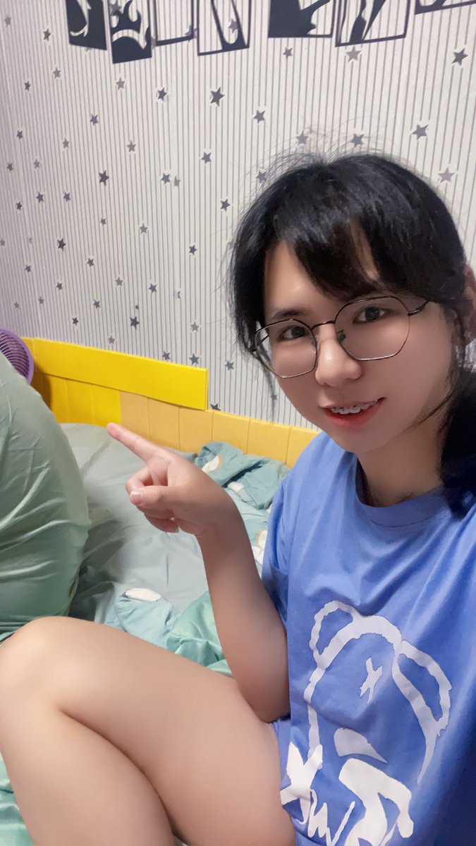 Yume91086's tweet photo. 2025年7月15日
老公你明明晚饭都吃撑了，半夜还要吃！这体重啊，是要做爱时候压死我吗！！！ https://t.co/OR6S9ai6O8