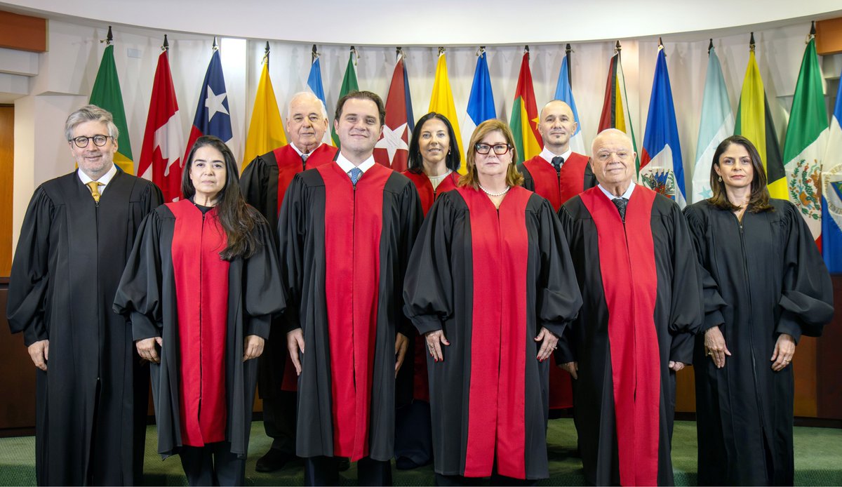 CorteIDH's tweet image. Esta es la composición actual de la Corte Interamericana de Derechos Humanos en 2025.
Conoce a los siete Jueces y Juezas, nacionales de Estados miembros de la OEA, que integran el Tribunal:
👩⚖️ Jueza Nancy Hernández López, Presidenta- Costa Rica
👨⚖️ Juez Rodrigo Mudrovitsch,…