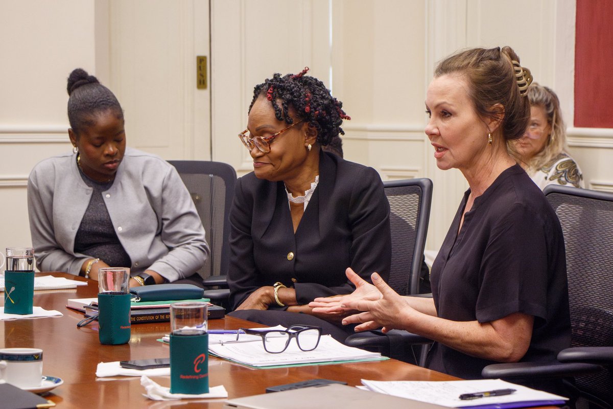 Thank you to the Government of Trinidad and Tobago for inviting me to speak at their Post Election Seminar about Ontario's experience balancing partisanship with professionalism in the Chamber.  

During the conference I also had an insightful discussion with National Security