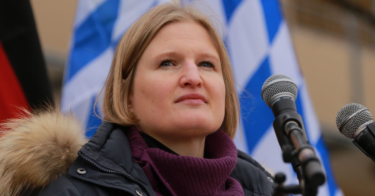 Die Richterwahl wirft Fragen auf: Zählt der Wählerwille eigentlich noch? Die bayerischen AfD-Vorsitzende Ebner-Steiner: „In der Bevölkerung gibt es eine breite Mehrheit für konservative Positionen. Diese muss sich auch abbilden!“ 
compact-online.de/waehlerwille-m…