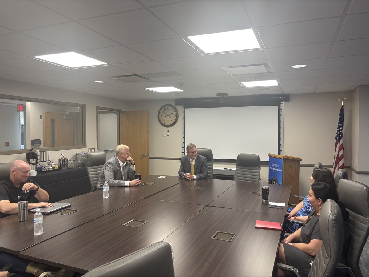 WVTreasury's tweet image. This morning in Spencer, Treasurer Pack had the opportunity to tour Roane General Hospital with CEO Doug Bentz.
The hospital is the largest employer in Roane County. Treasurer Pack has deep roots in healthcare and is committed to helping local hospitals around the state.