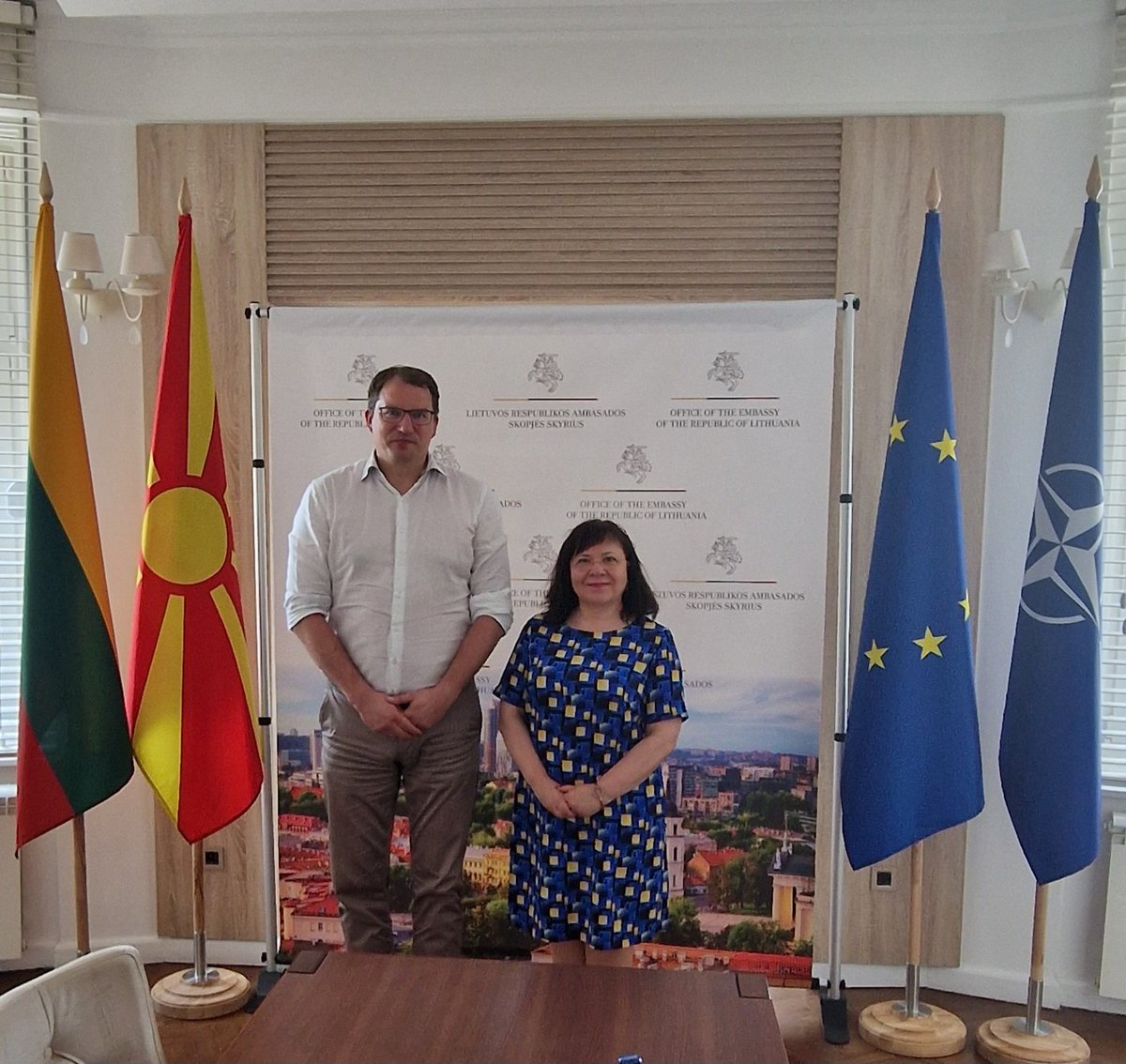 VilmaLTdiplomat's tweet image. A pleasure to welcome Egidijus Pumputis, Director of 🇱🇹’s National Food & Veterinary Risk Assessment Institute, to the 🇱🇹 Embassy Office in Skopje.He’s sharing 🇱🇹 expertise with 🇲🇰 colleagues in 🇪🇺 project to fight animal diseases & strengthen vet services in the Western Balkans.