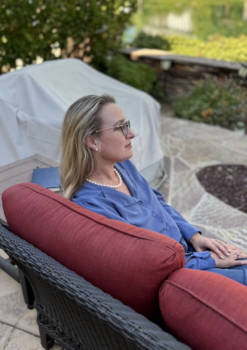 mmejendouglas's tweet image. Yesterday I kept pressing pause. A quick game. A quiet coffee. A moment to breathe.
I didn’t finish everything on my list—but I finished with peace.
Post-treatment energy is a different thing.
jenniferadouglas.com/choosing-where…
#bcsm