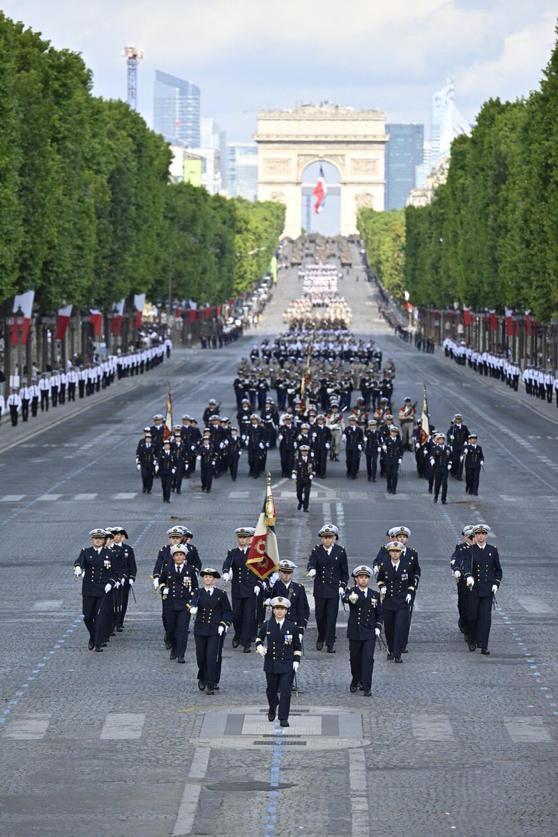 Commissariat des armées (@scarmees) on Twitter photo #14juillet Le Commissariat des armées fièrement représenté par le groupement de soutien Commissariat Île-de-France et l’École des commissaires des armées 🇫🇷 #14juillet Le Commissariat des armées fièrement représenté par le groupement de soutien Commissariat Île-de-France et l’École des commissaires des armées 🇫🇷