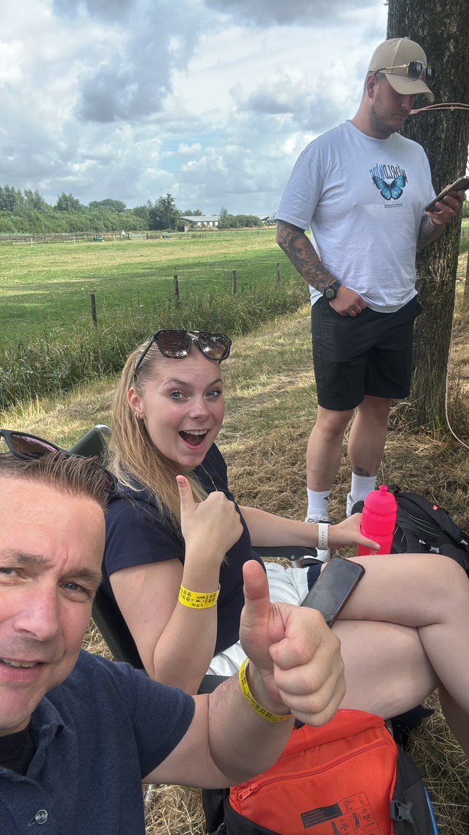 1e dag van de <a href="/4daagsenijmegen/">De 4Daagse</a> zit erop, wat een top dag was het! Even op adem komen bij Ank Bijleveld en langs de sponsor tent van de #4daagse …snederland.devierdaagsesponsorloop.nl/teams/team-bal…