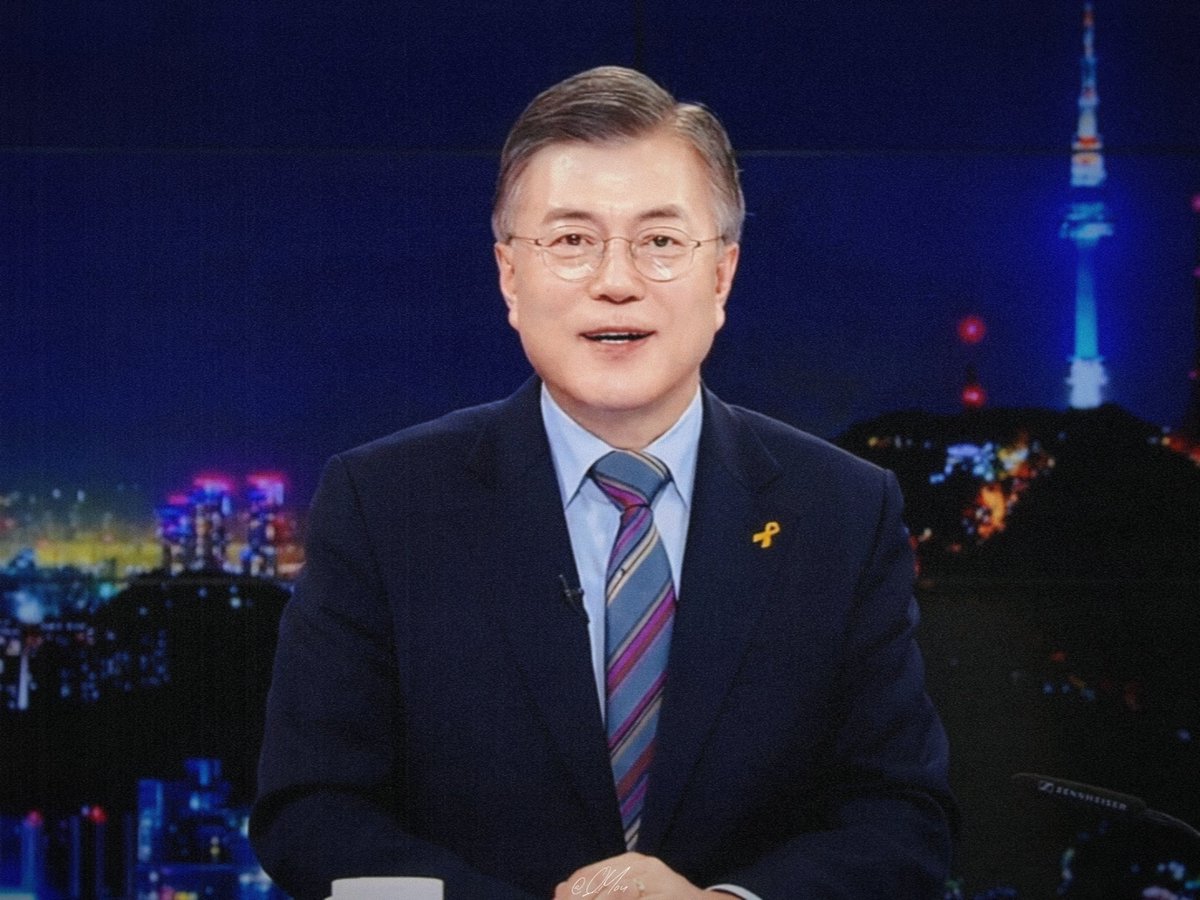 Apna_alphaz's tweet photo. 이 빌어먹을 세상에서 아름다운 것들을 봐야 해. https://t.co/chPd5KEfo4