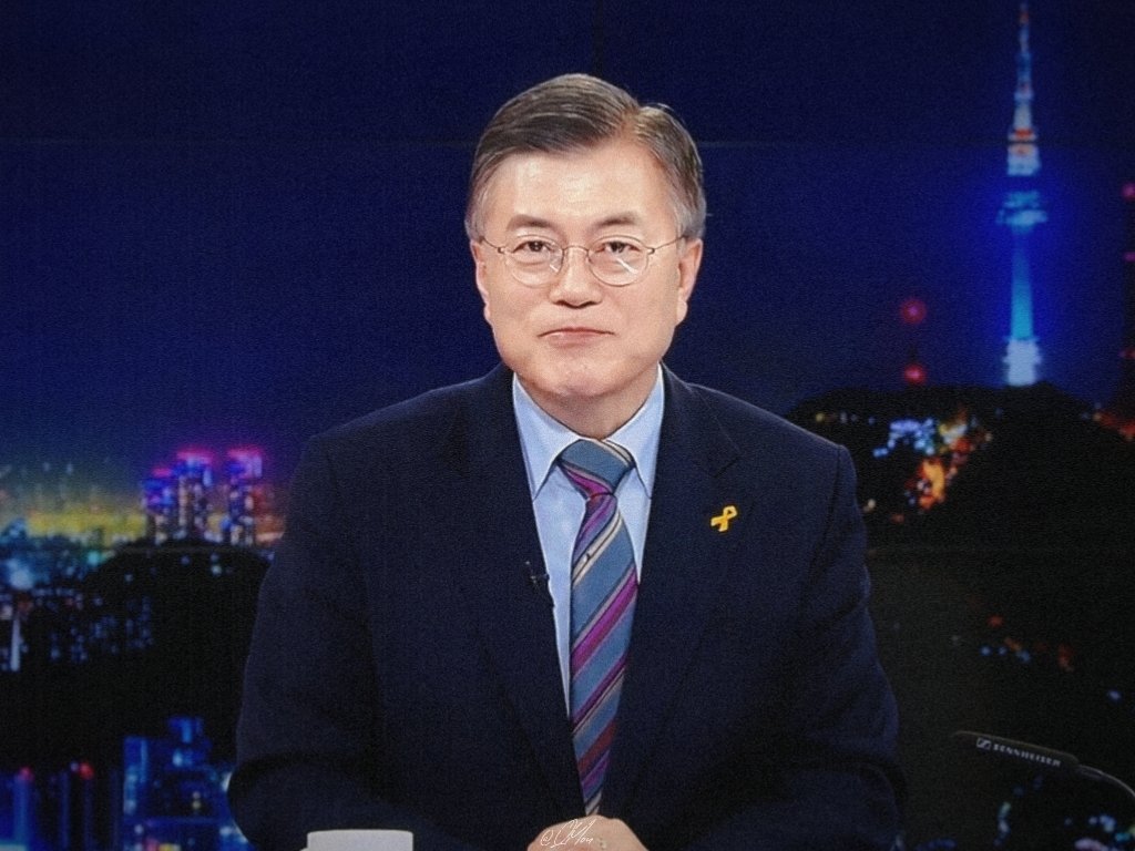 Apna_alphaz's tweet photo. 이 빌어먹을 세상에서 아름다운 것들을 봐야 해. https://t.co/chPd5KEfo4