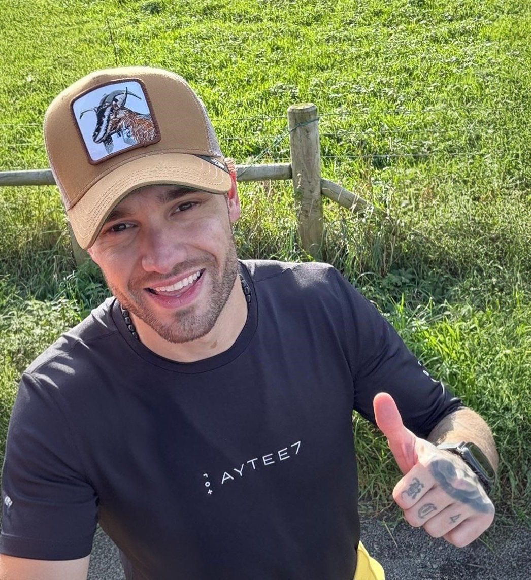 _nkaxa_'s tweet image. i hope that wherever you are, there is no pain or sadness. hope you are at peace and free, liam.