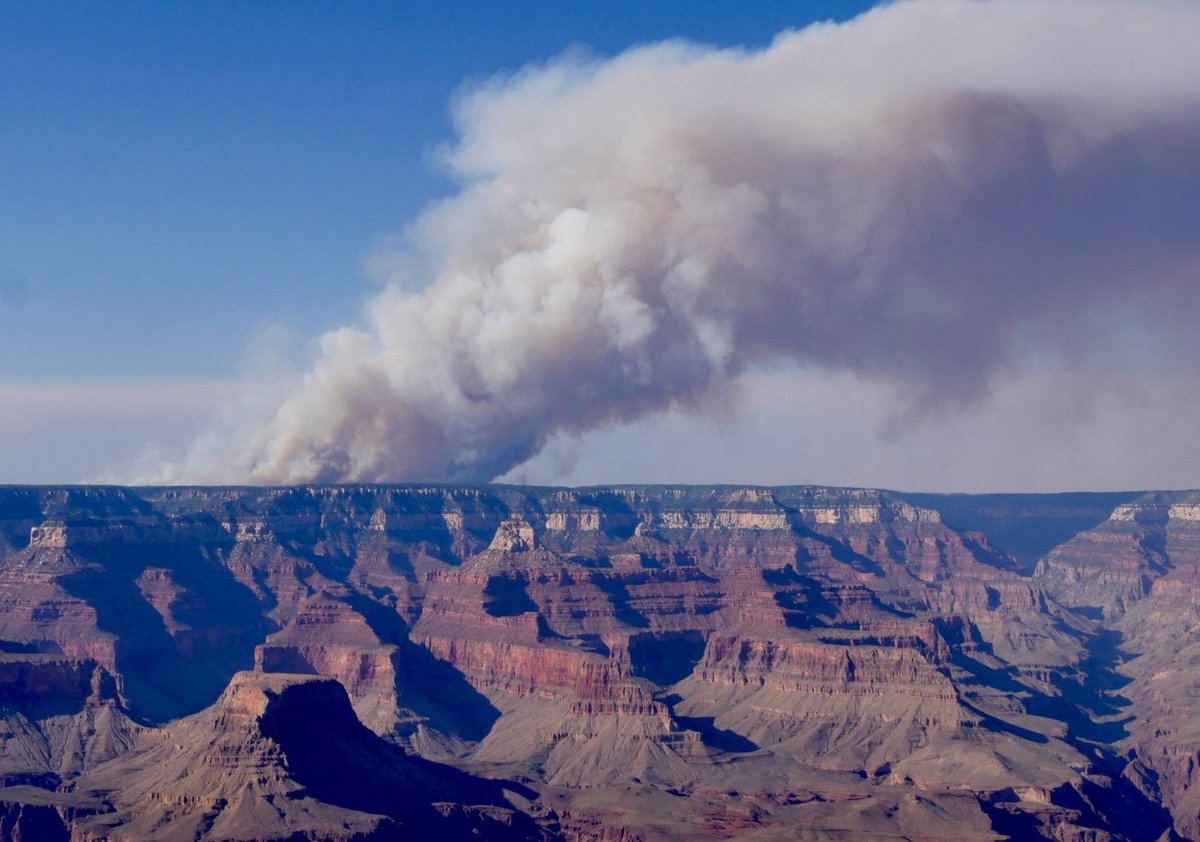 TheAtlPhoto's tweet photo. Photos: The Grand Canyon Burns - The Dragon Bravo wildfire in Arizona grew rapidly over the past weekend, destroying the historic Grand Canyon Lodge and dozens of other structures along the canyon’s North Rim. https://t.co/MuojtEscMf https://t.co/9qFEVRfCwj