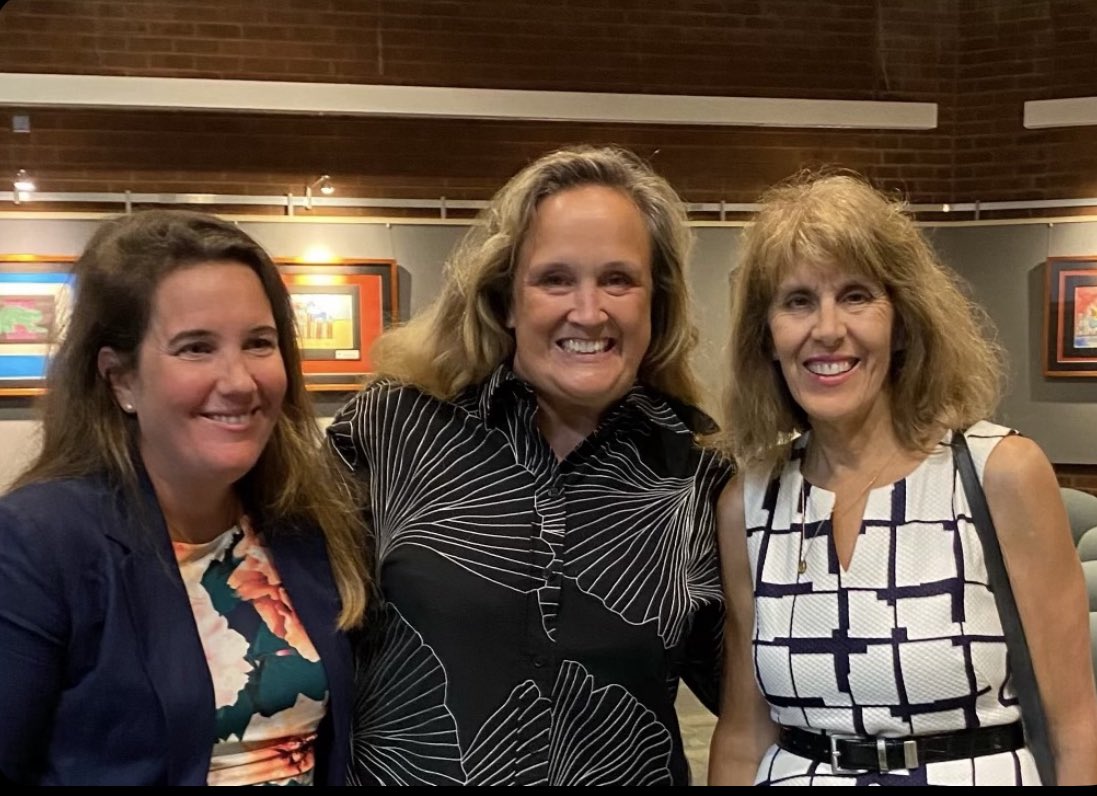 A year ago today, Kelly and I were working with <a href="/LizWalshHoCoD1/">Liz Walsh</a>  to help make an independent IG in Howard County. Sadly today, I  fight for her to keep the job she has done so well. Independence &amp; integrity are so important to this position- Kelly has the integrity . 🖤💛.