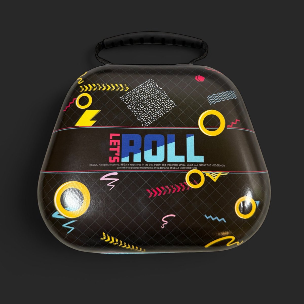 CptnAlexDesigns's tweet image. It’s all in the details!
Did you know our officially licensed @sonic_hedgehog case features custom zipper pulls of the blue blur himself?!
Available exclusively on CptnAlex.com/sonic
