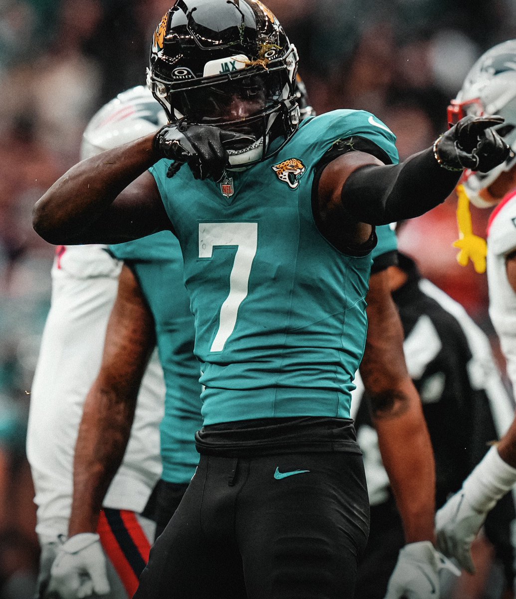 RW_FFL's tweet photo. 🚨 New Trade Alert 🚨 

Wu-Tang Financial &amp; team owner @Dsmithovo are acquiring a 5th &amp; 8th round pick from Inglorious Bastards &amp; owner @fletch_17 in exchange for a 4th &amp; 9th round pick

League sources believe this is a move so that Wu-Tang Financial can keep WR Brian Thomas Jr. https://t.co/eOeoh3NBdK