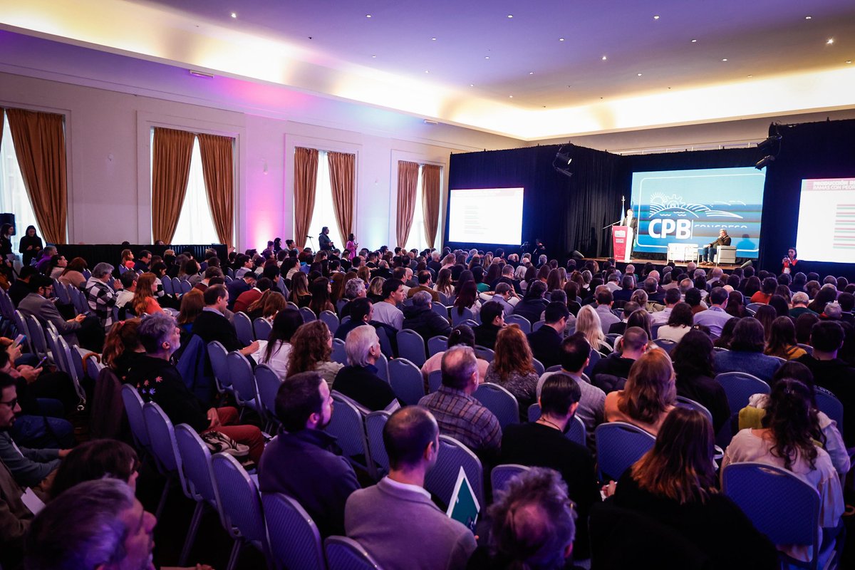 CostaAugusto9's tweet image. ¡Comenzó el 3er Congreso Productivo Bonaerense!

Con la convicción de que otro futuro es posible, abrimos este espacio colectivo de reflexión y propuestas para debatir el modelo de desarrollo que necesita nuestro país.

Desde la Provincia de Buenos Aires, corazón productivo de la…