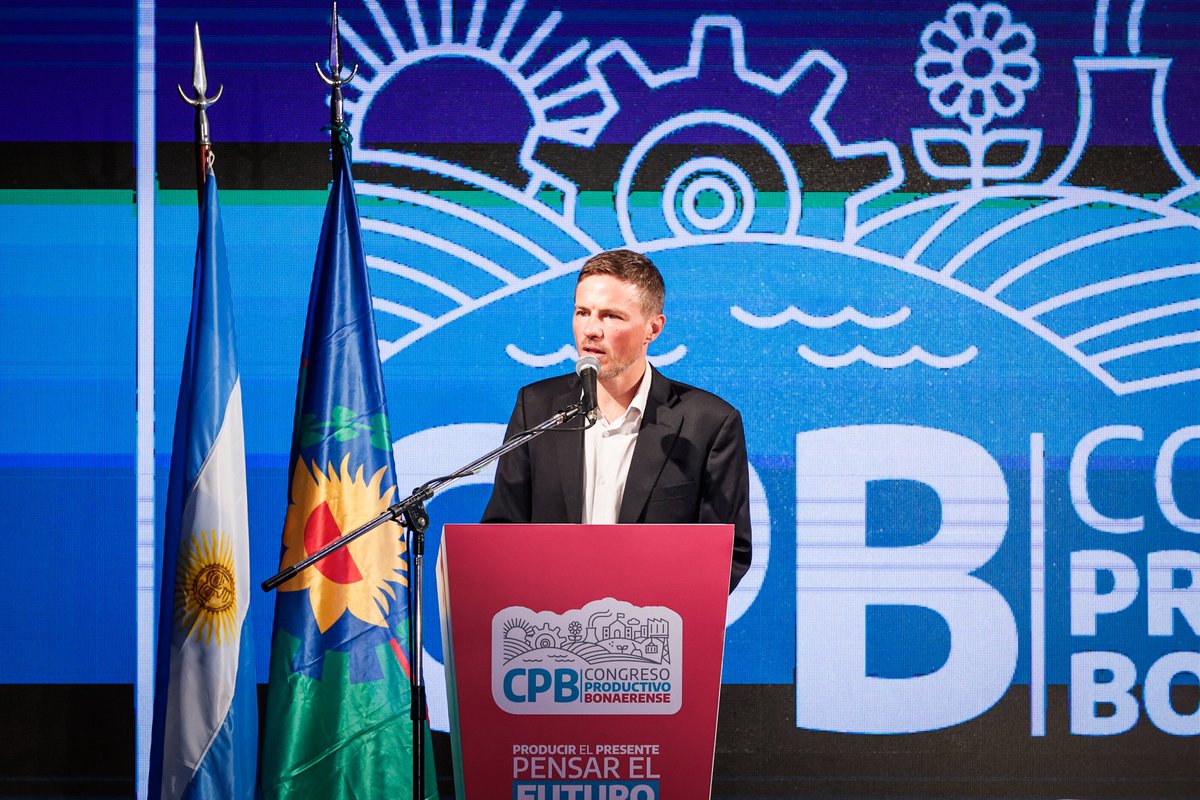CostaAugusto9's tweet image. ¡Comenzó el 3er Congreso Productivo Bonaerense!

Con la convicción de que otro futuro es posible, abrimos este espacio colectivo de reflexión y propuestas para debatir el modelo de desarrollo que necesita nuestro país.

Desde la Provincia de Buenos Aires, corazón productivo de la…