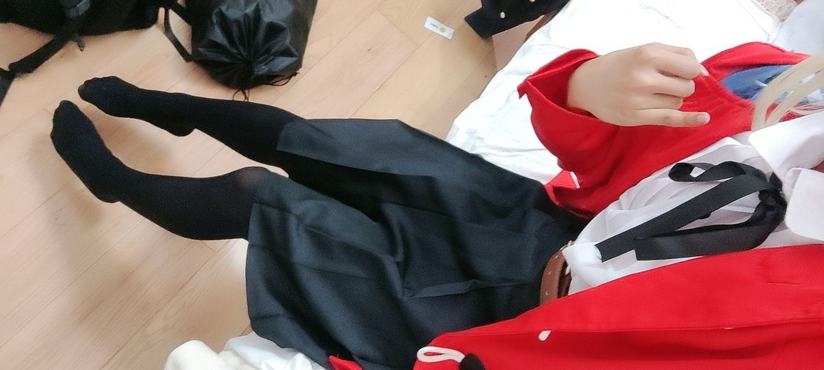 “哈？主人又在说什么了！我才不是根本找到女孩子被我征服什么的！被主人驯服，戴上项圈，喜欢主人和主人睡觉什么的只是因为看主人可怜而已！我可是雄性！是很厉害的雄性呢！”（抱紧） #男娘 #伪娘 #可爱的男孩子