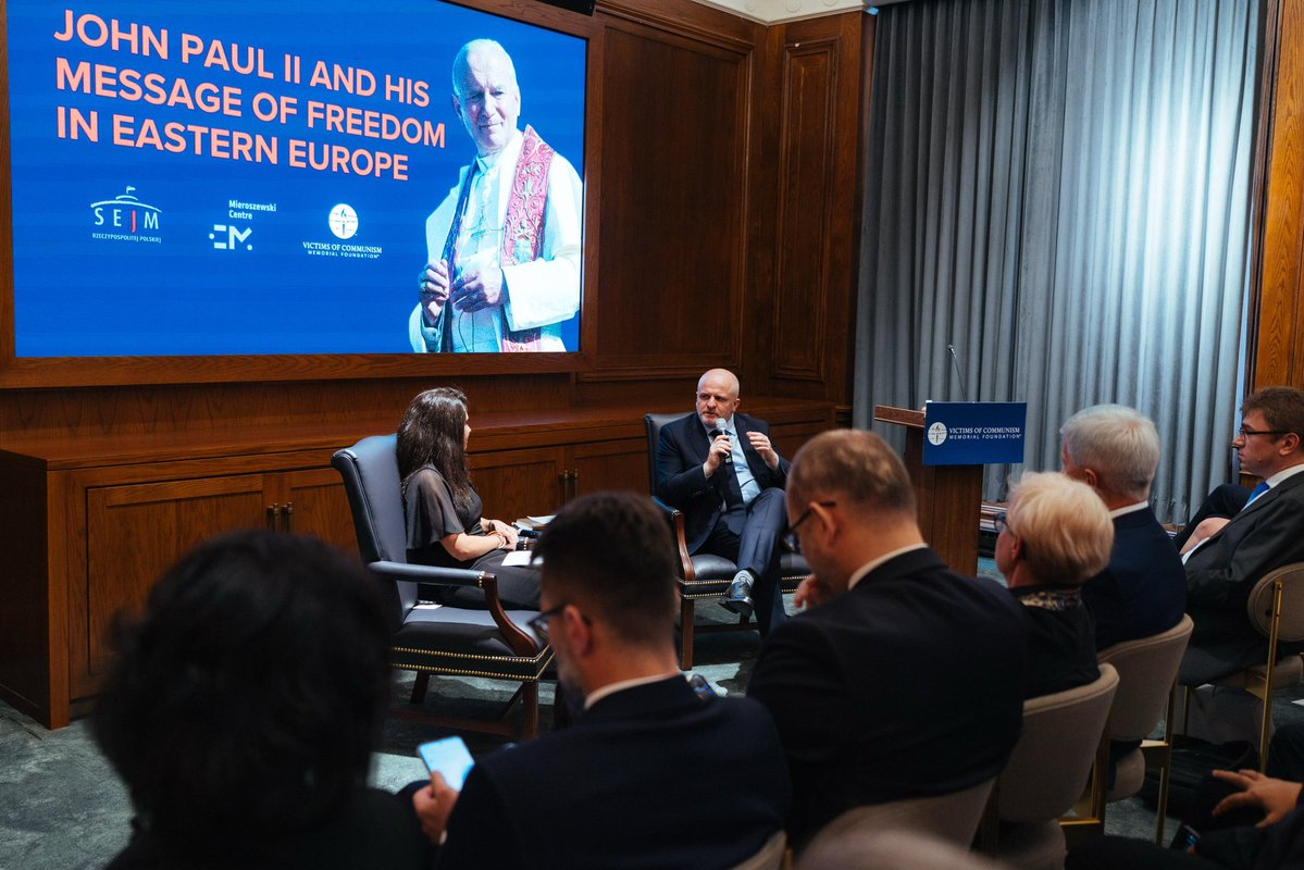 pawelkowalpl_EN's tweet image. 🇵🇱🇺🇸 The first day of our parliamentary mission to Washington, D.C. included strategic talks at @DeptofDefense, @Heritage and National Security Council, as well as a briefing at @PolishEmbassyUS and the launch of Polish Security Week. Thank you @RC_Greenway & Charles McLaughlin.