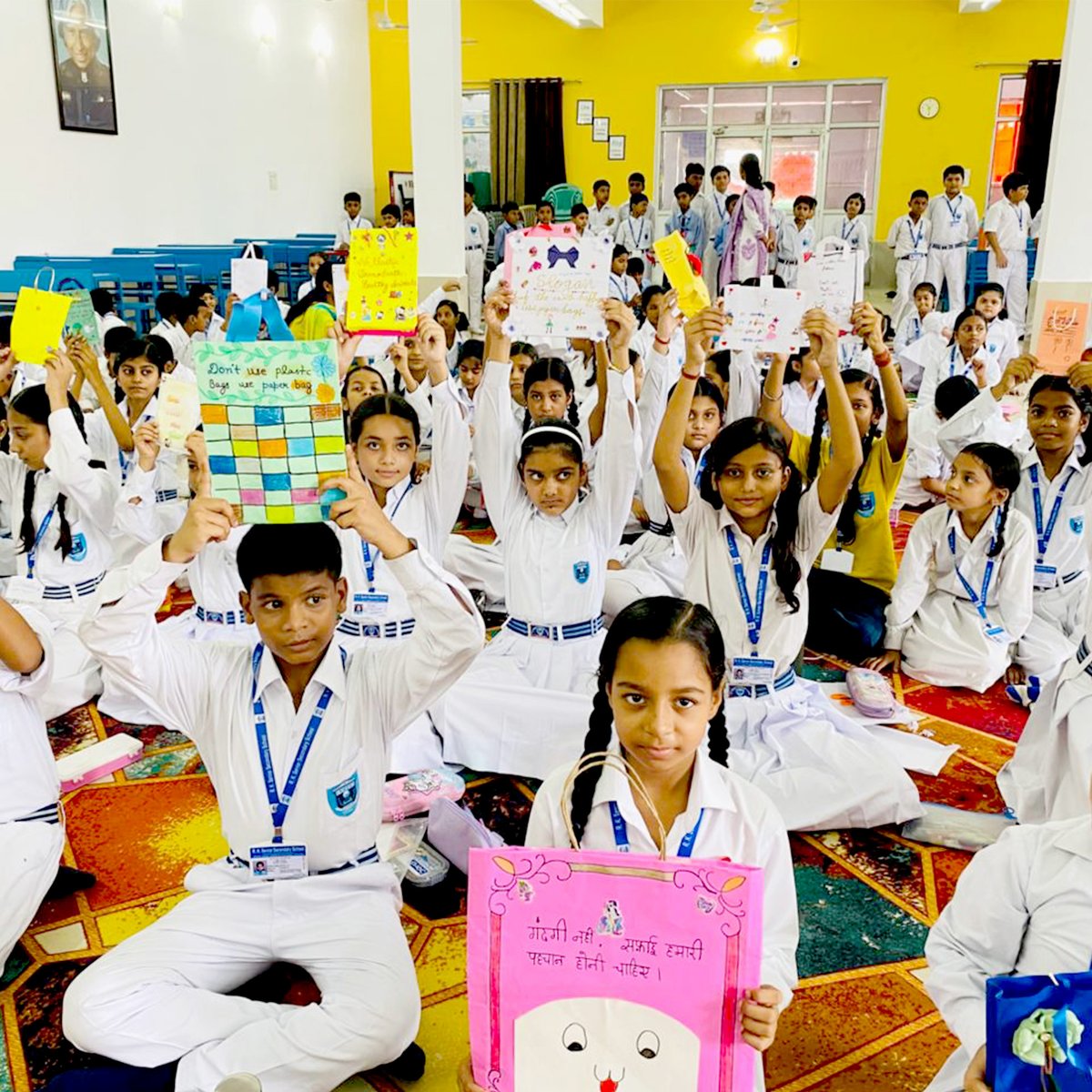 RKSSSLKO's tweet image. Paper Bag Day
R.K Senior Secondary School
Admission Open for Session 2025-26
Affiliated to CBSE New Delhi
Pre School To IX &amp;amp; XI
Science, Commerce &amp;amp; Humanities
Skill Development ( Special Classes )

#PaperBagDay #plasticfree #admissionsopen2025_26 #badmintonhal #cricketacademy